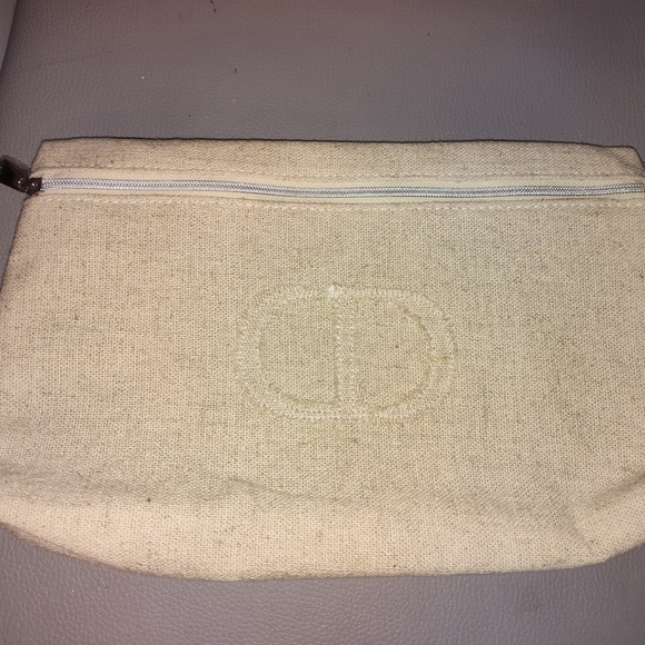 Dior Cream Cosmetic Bag - Picture 1 of 3